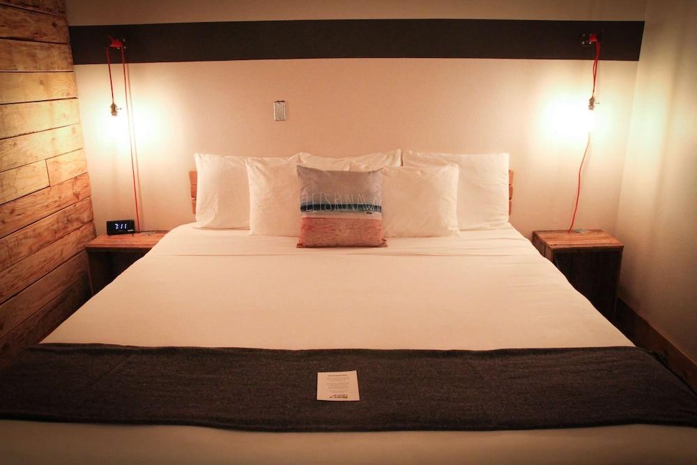 Ashore Hotel ซีไซด์ ภายนอก รูปภาพ