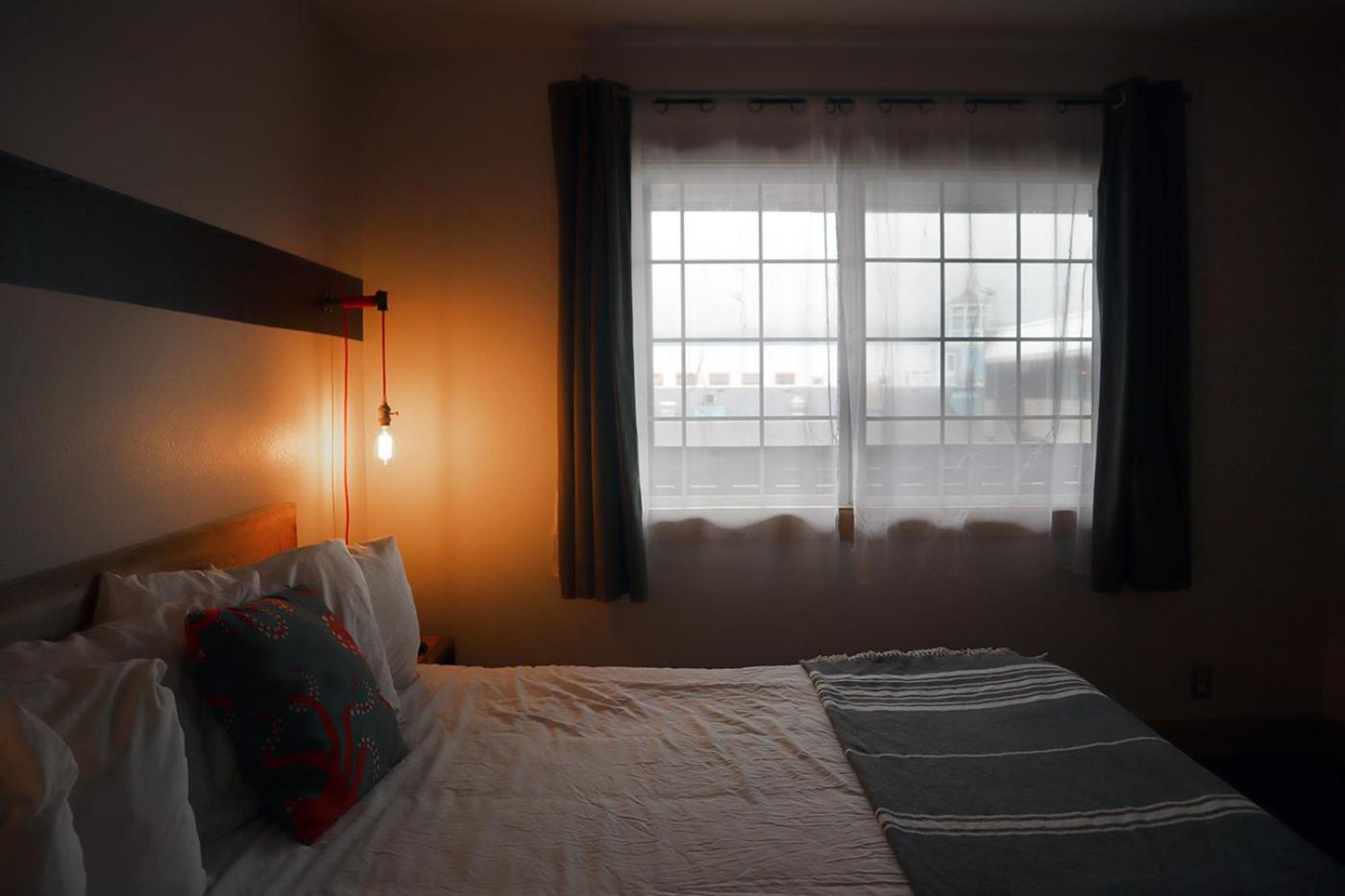 Ashore Hotel ซีไซด์ ภายนอก รูปภาพ